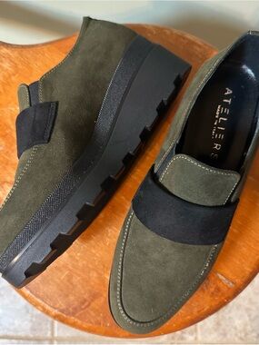 Ateliers  Women’s Suede Olive Green Loafers Size 36 / US 5.5–6